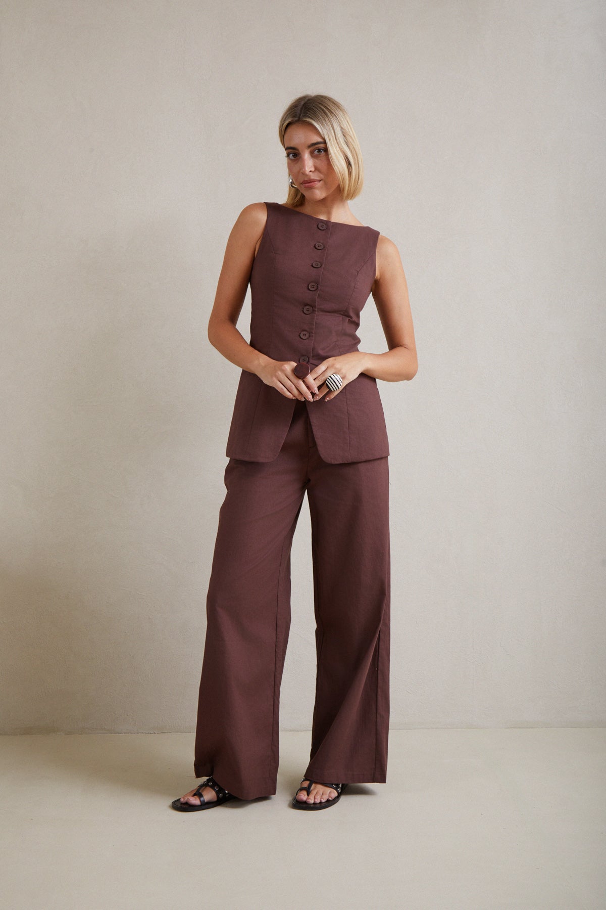 Pantalón Pinzas Lino Arena