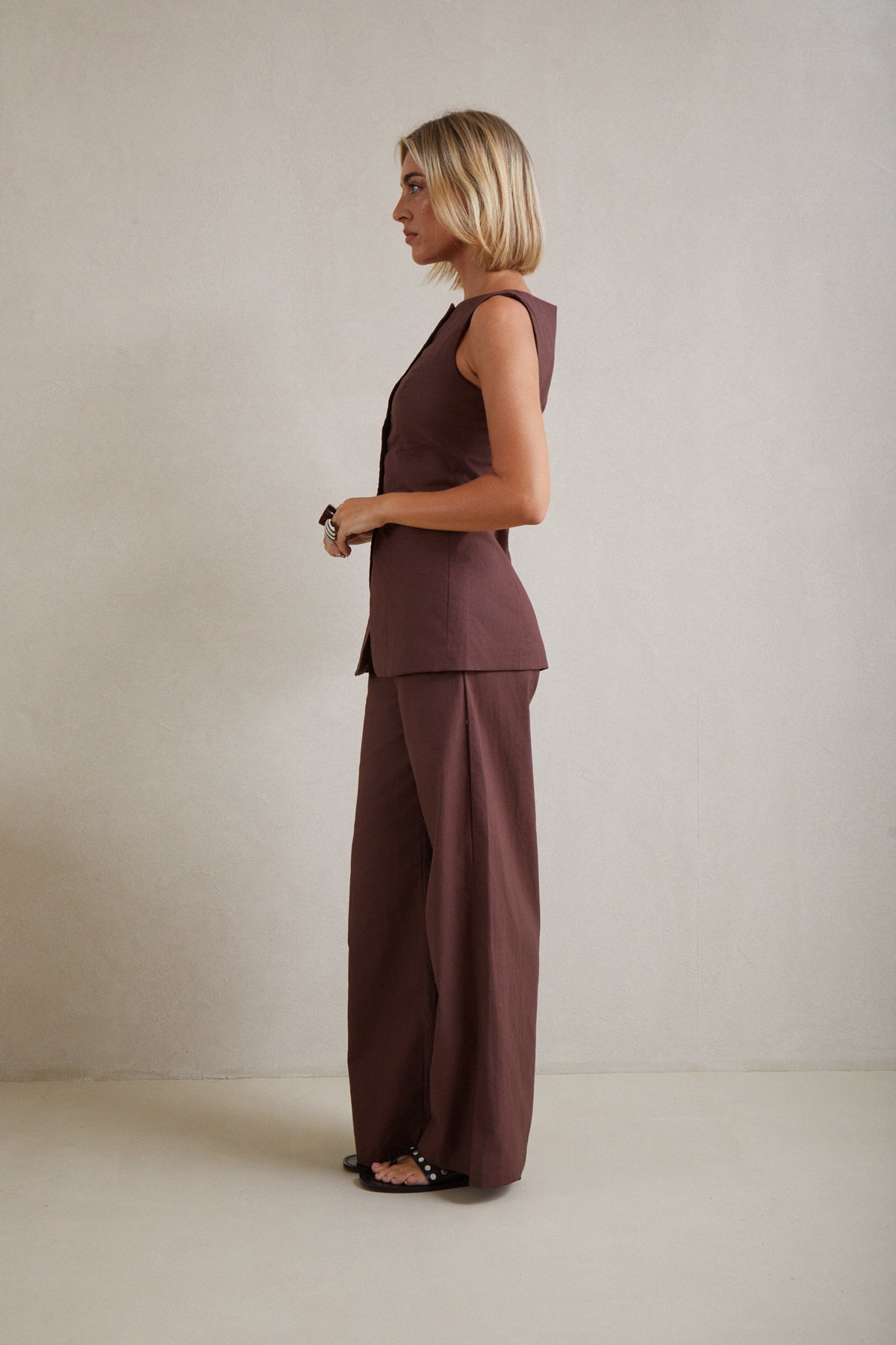 Pantalón Pinzas Lino Arena