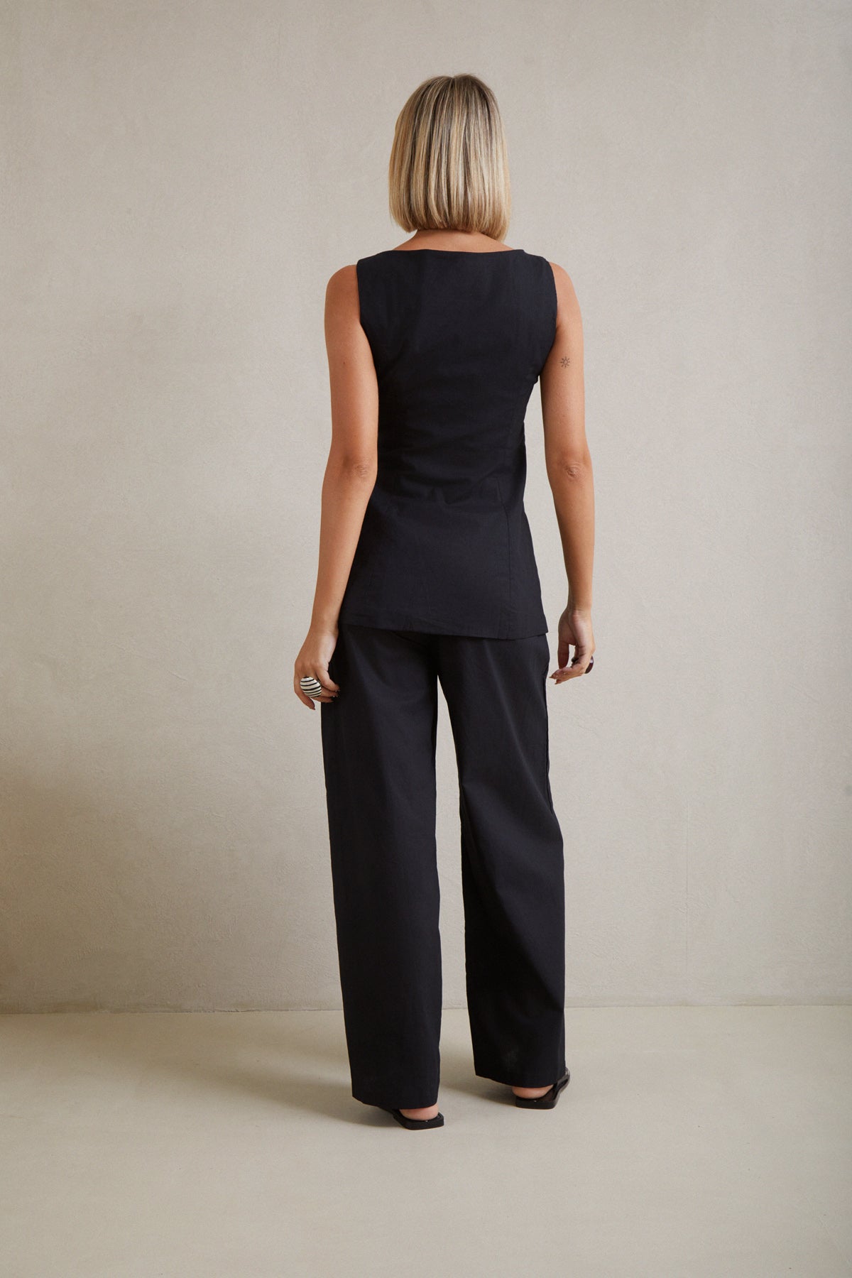 Pantalón Pinzas Lino Arena